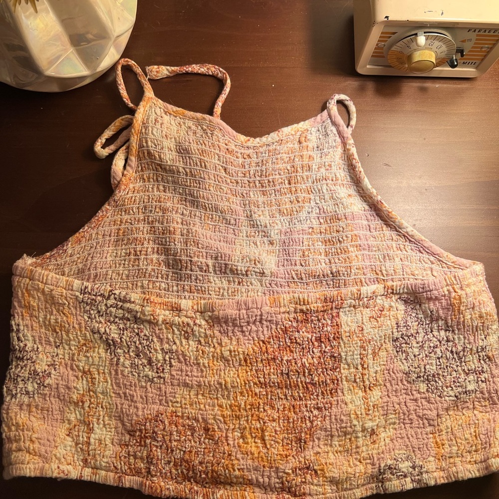 Halter top - Picture 2 of 2